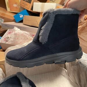Skechers Women's Navy Winter Boots
